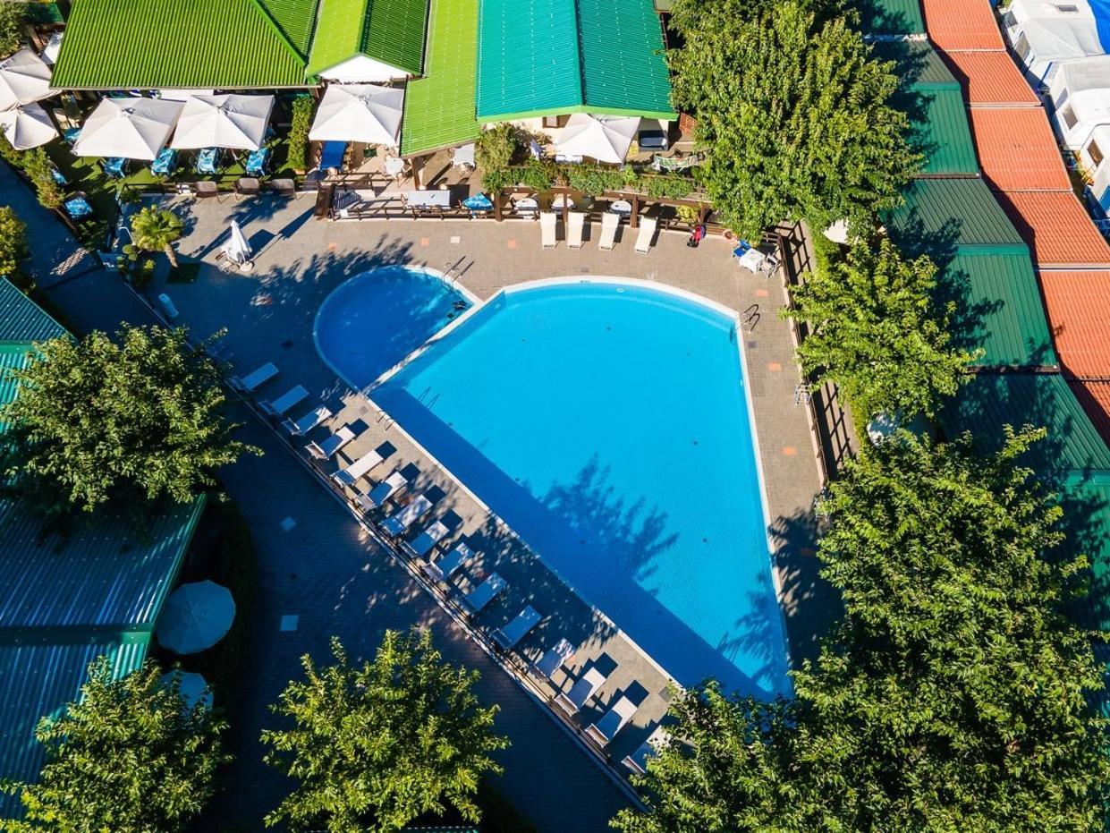 Heliopolis Camping & Village Pineto Exteriör bild